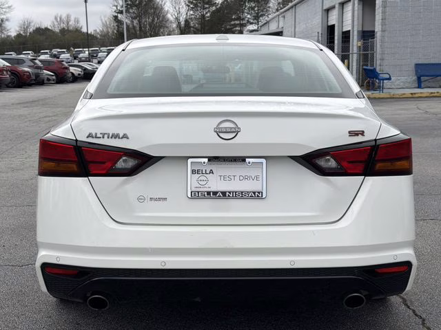 2024 Glacier White Nissan Altima 2.5 SR FWD Sedan
