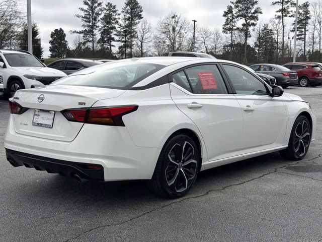 2024 Glacier White Nissan Altima 2.5 SR FWD Sedan