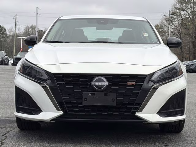 2024 Glacier White Nissan Altima 2.5 SR FWD Sedan