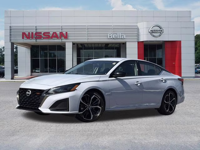 2024 Gray Sky Pearl Nissan Altima 2.5 SR FWD Sedan