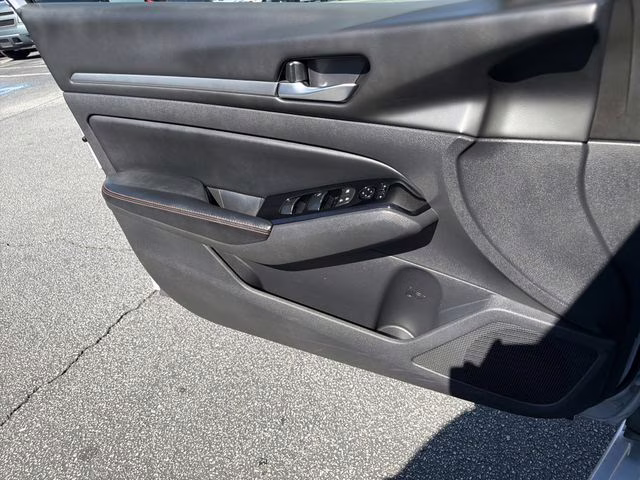 2024 Gray Sky Pearl Nissan Altima 2.5 SR FWD Sedan