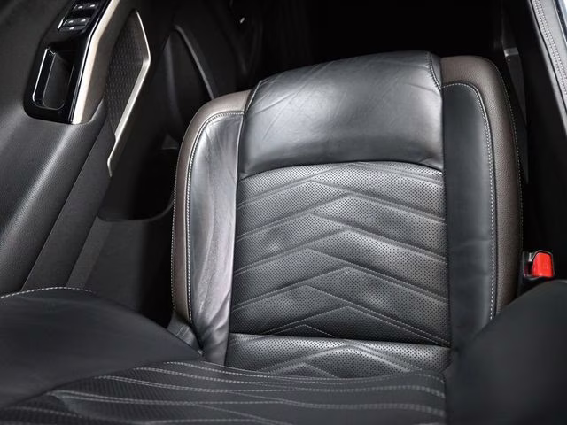 2023 Pearl White Tricoat Nissan Pathfinder Platinum 4X4 SUV