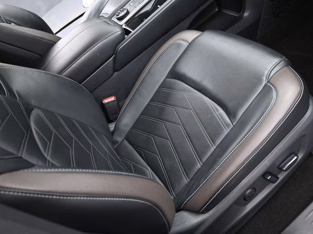 2023 Pearl White Tricoat Nissan Pathfinder Platinum 4X4 SUV