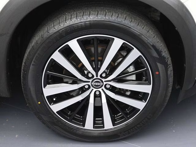 2023 Pearl White Tricoat Nissan Pathfinder Platinum 4X4 SUV