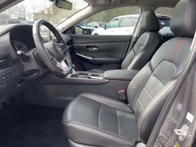 2023 Gun Metallic/Super Black Nissan Sentra SR FWD Sedan