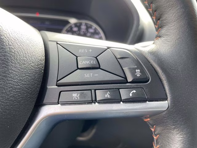 2023 Gun Metallic/Super Black Nissan Sentra SR FWD Sedan