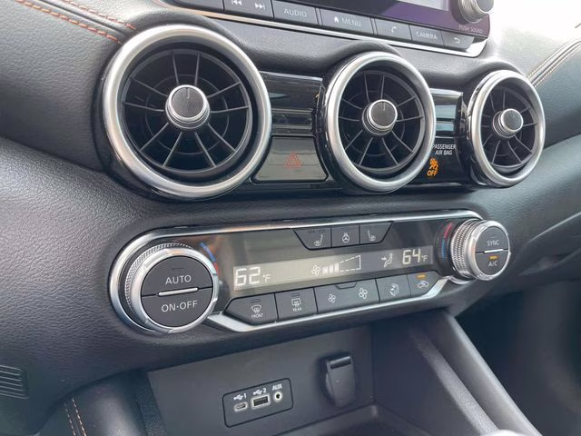 2023 Gun Metallic/Super Black Nissan Sentra SR FWD Sedan