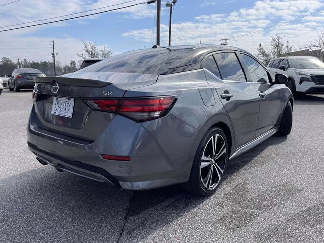2023 Gun Metallic/Super Black Nissan Sentra SR FWD Sedan