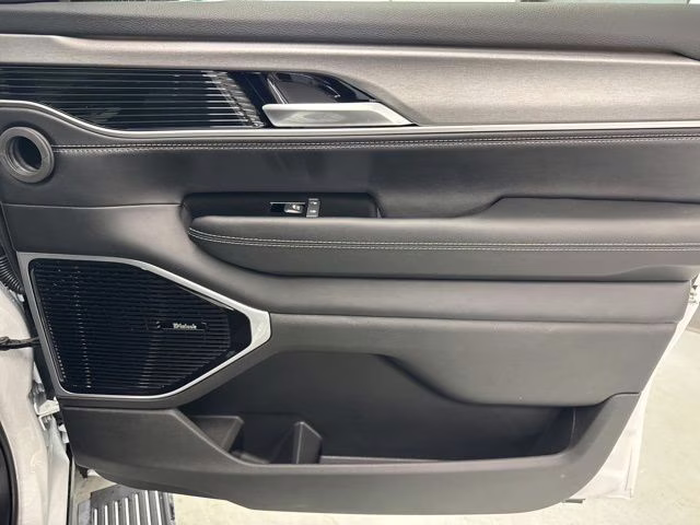 2026 Bright White Clearcoat Jeep Grand Wagoneer Limited 4X4 SUV