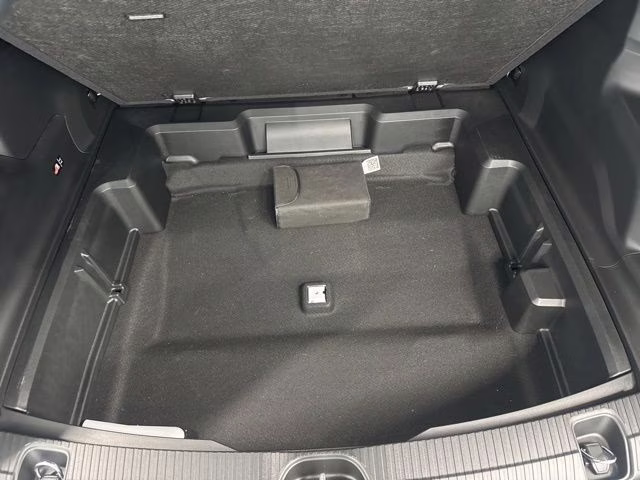 2026 Sting-Gray Clearcoat Jeep Cherokee Laredo 4X4 SUV