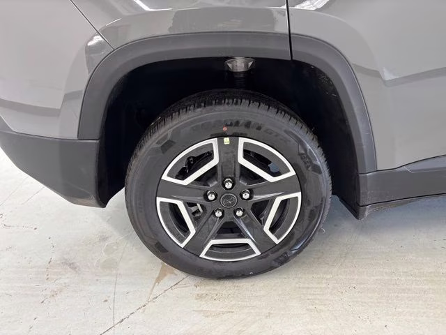 2026 Sting-Gray Clearcoat Jeep Cherokee Laredo 4X4 SUV