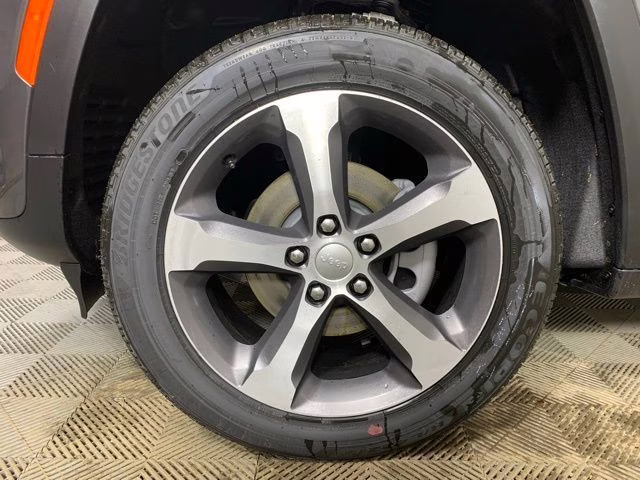 2026 Baltic Gray Metallic Clearcoat Jeep Grand Cherokee Limited 4X4 SUV