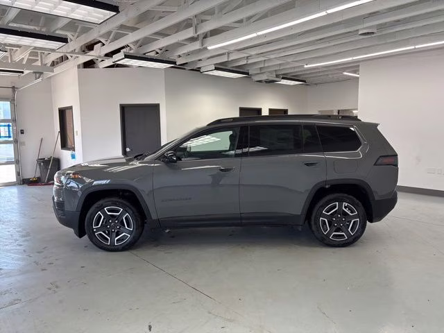 2026 Sting-Gray Clearcoat Jeep Cherokee Laredo 4X4 SUV
