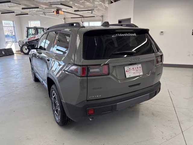 2026 Sting-Gray Clearcoat Jeep Cherokee Laredo 4X4 SUV