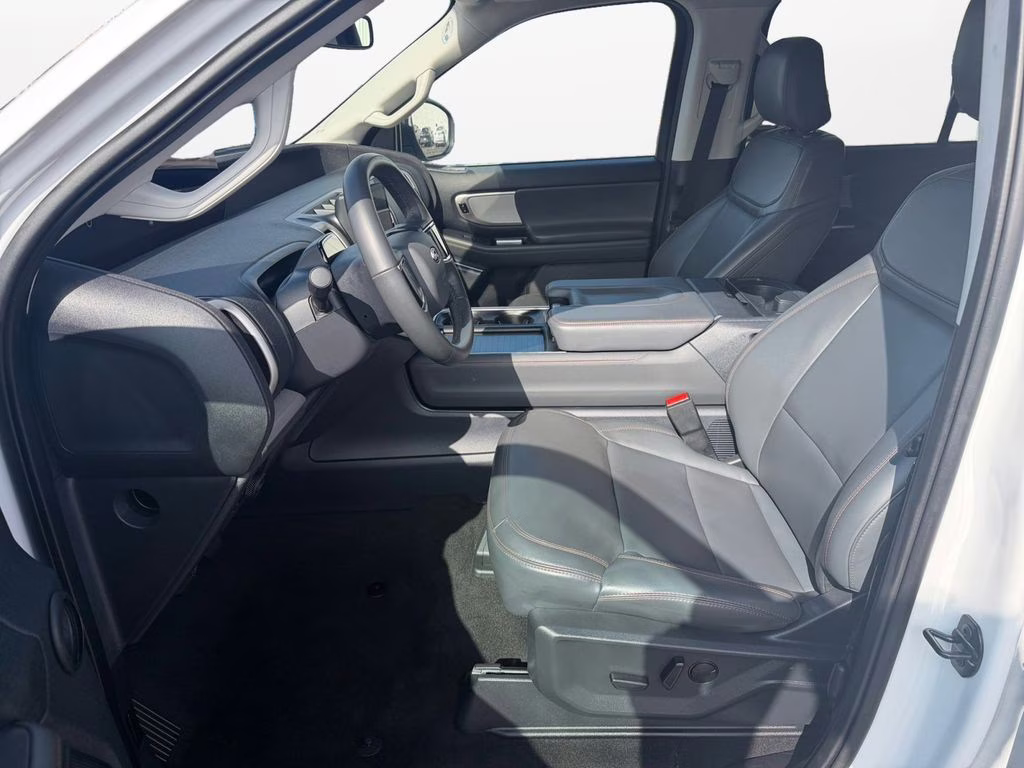 2025 Oxford White Ford Expedition Max Active 4X4 SUV