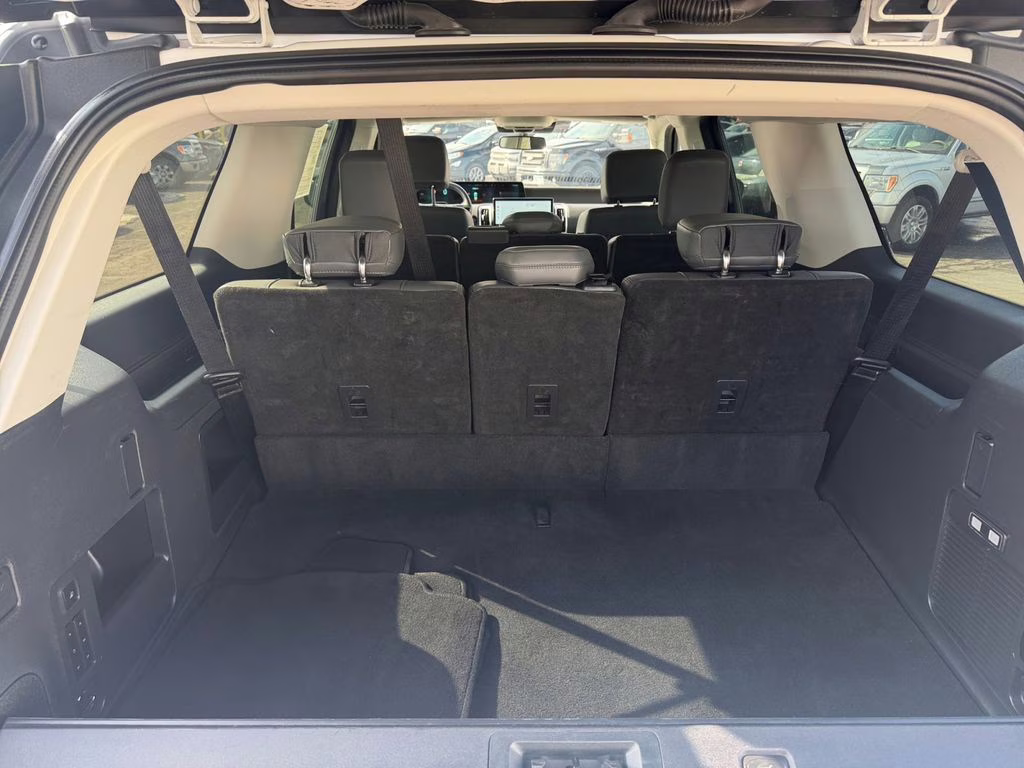 2025 Oxford White Ford Expedition Max Active 4X4 SUV