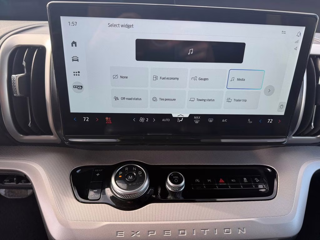 2025 Oxford White Ford Expedition Max Active 4X4 SUV