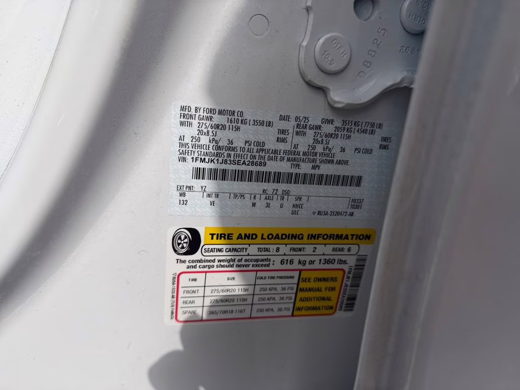 2025 Oxford White Ford Expedition Max Active 4X4 SUV