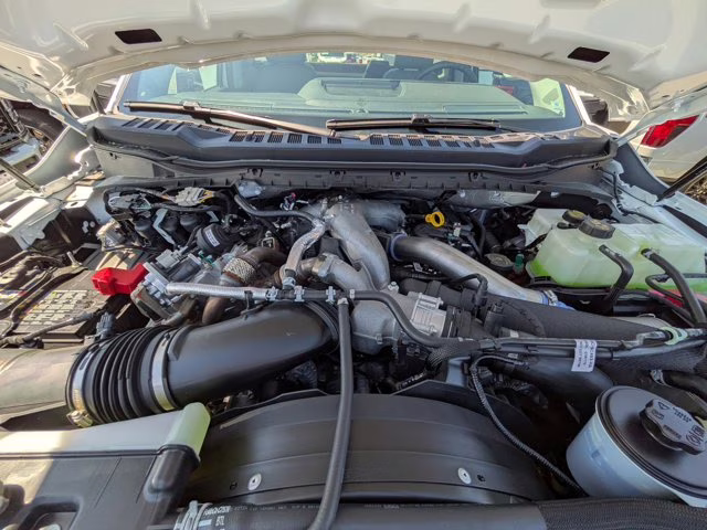 2026 Oxford White Ford Super Duty F-550 DRW XL 4X4 Truck