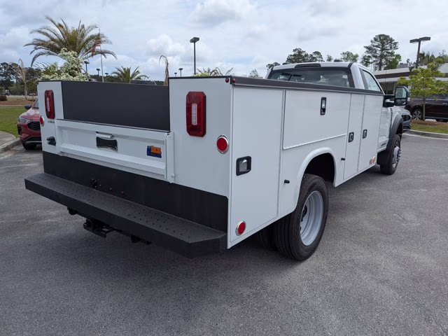 2026 Oxford White Ford Super Duty F-550 DRW XL 4X4 Truck