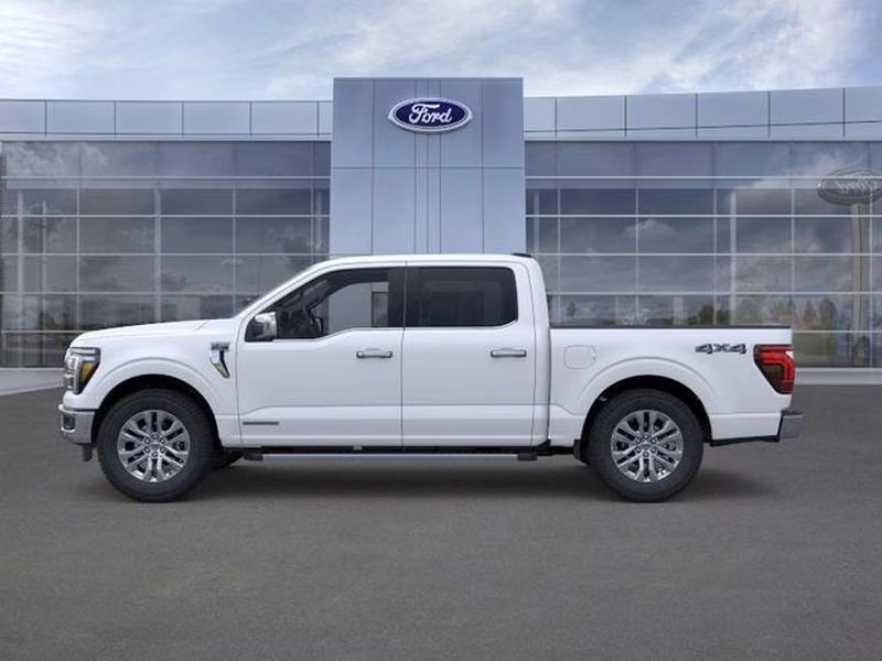 2026 Star White Metallic Tri-Coat Ford F-150 LARIAT 4X4 Truck