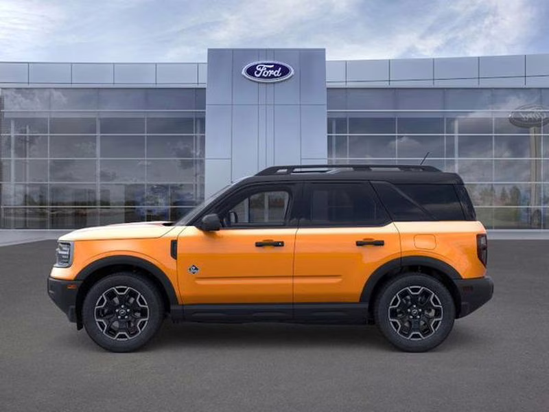 2026 Orange Fury Metallic Tri-Coat Ford Bronco Sport Outer Banks 4X4 SUV