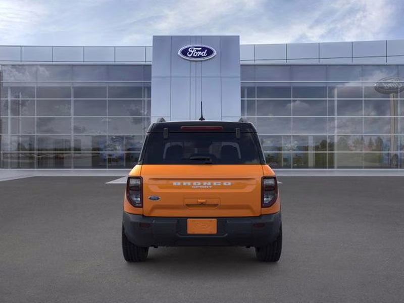 2026 Orange Fury Metallic Tri-Coat Ford Bronco Sport Outer Banks 4X4 SUV