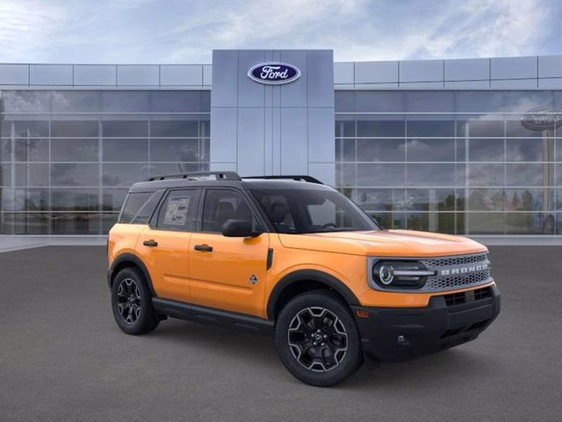 2026 Orange Fury Metallic Tri-Coat Ford Bronco Sport Outer Banks 4X4 SUV