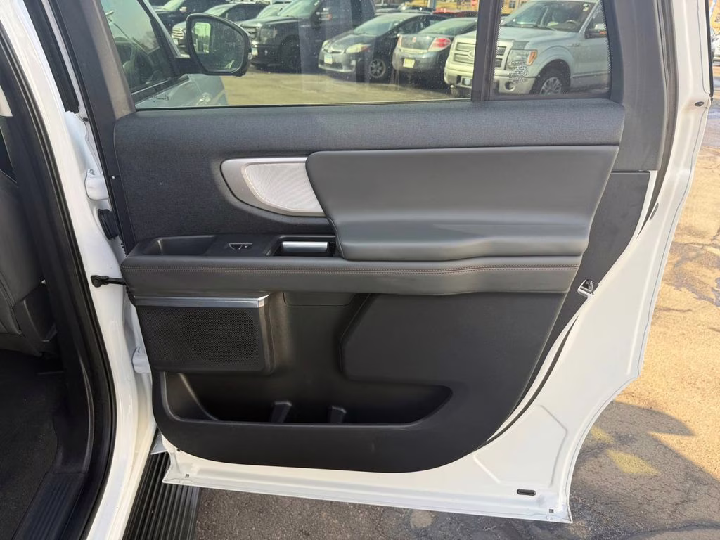 2025 Oxford White Ford Expedition Max Active 4X4 SUV