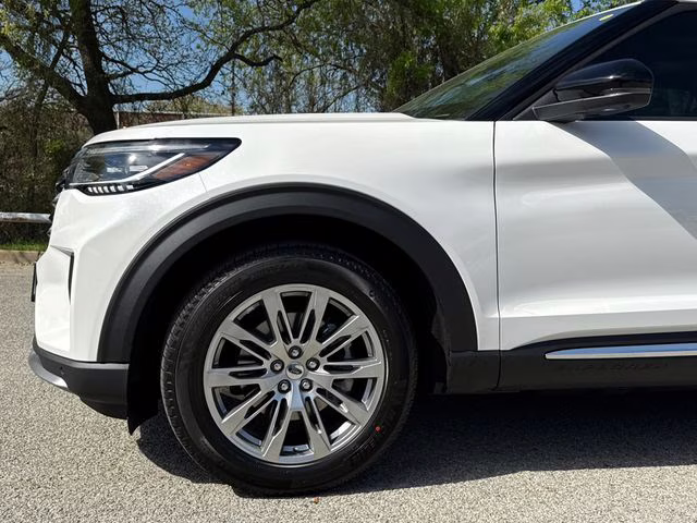 2026 White Ford Explorer Platinum RWD SUV