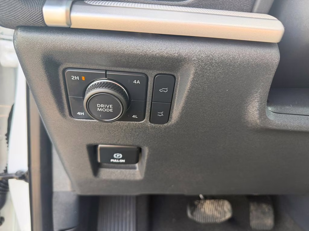 2025 Oxford White Ford Expedition Max Active 4X4 SUV