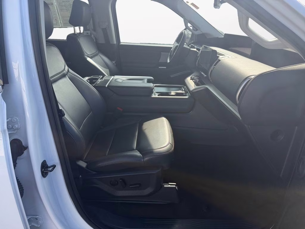 2025 Oxford White Ford Expedition Max Active 4X4 SUV