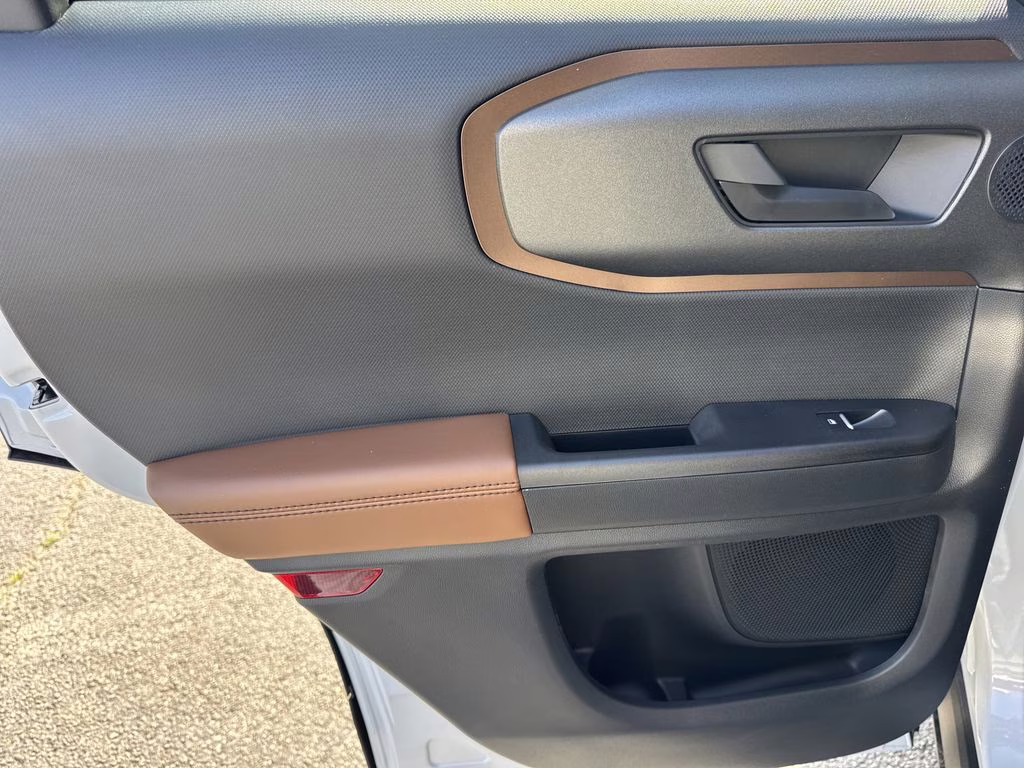 2026 Space White Metallic Ford Bronco Sport Outer Banks 4X4 SUV