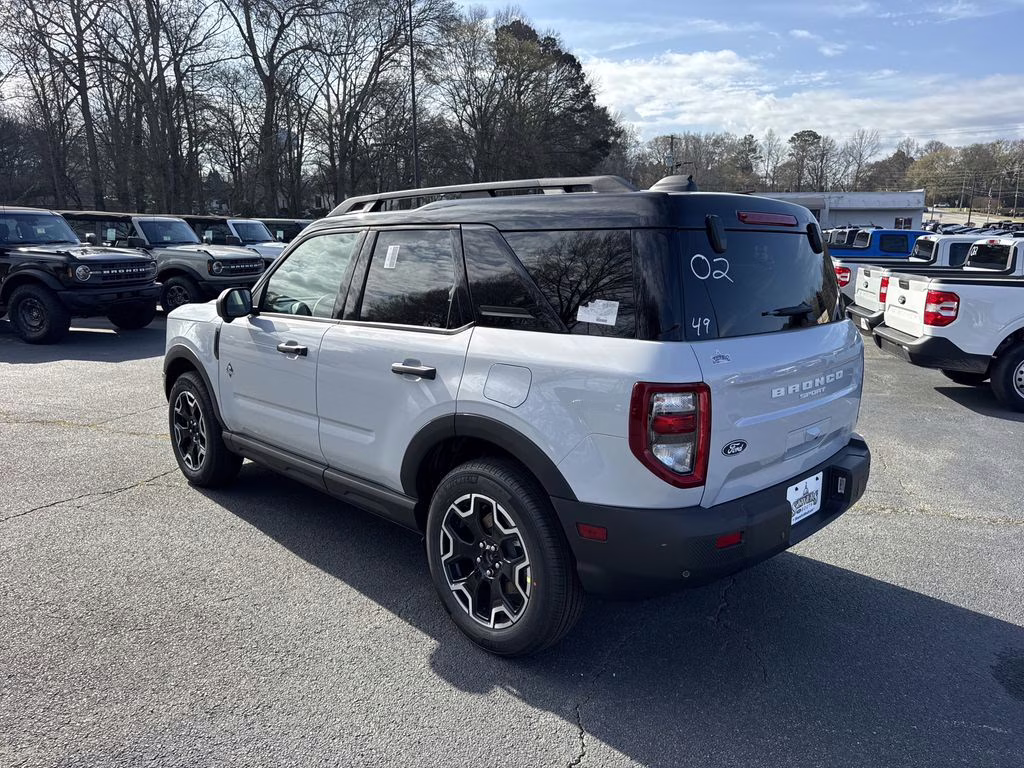 2026 Space White Metallic Ford Bronco Sport Outer Banks 4X4 SUV