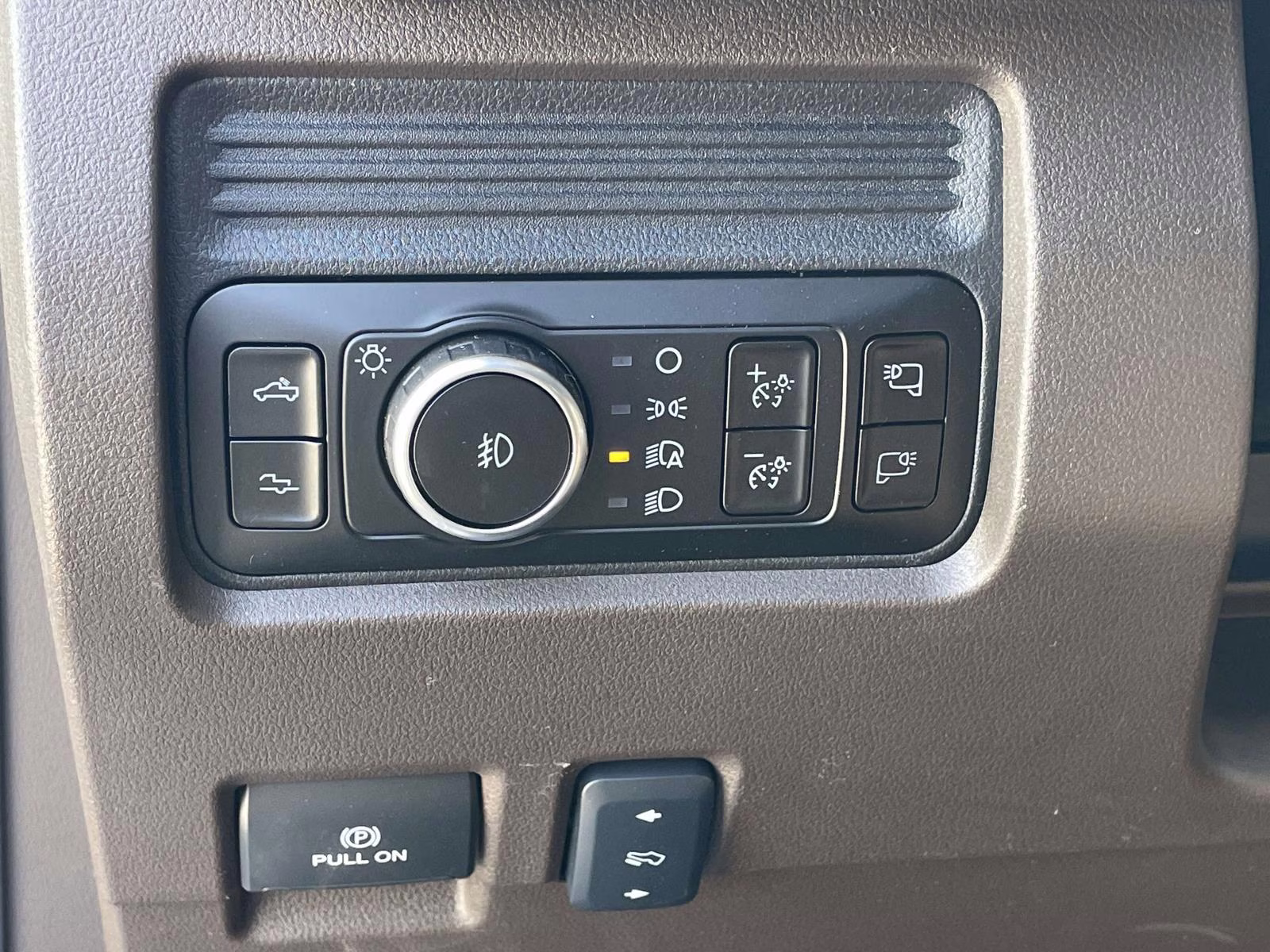 2026 White Metallic Ford Super Duty F-250 SRW King Ranch 4X4 Truck