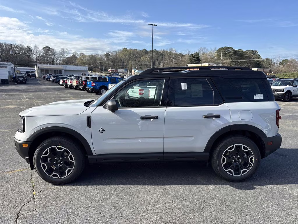 2026 Space White Metallic Ford Bronco Sport Outer Banks 4X4 SUV