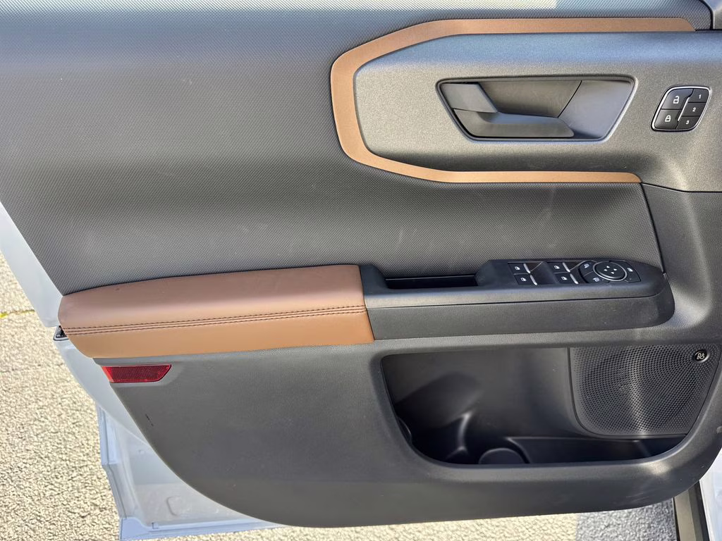 2026 Space White Metallic Ford Bronco Sport Outer Banks 4X4 SUV