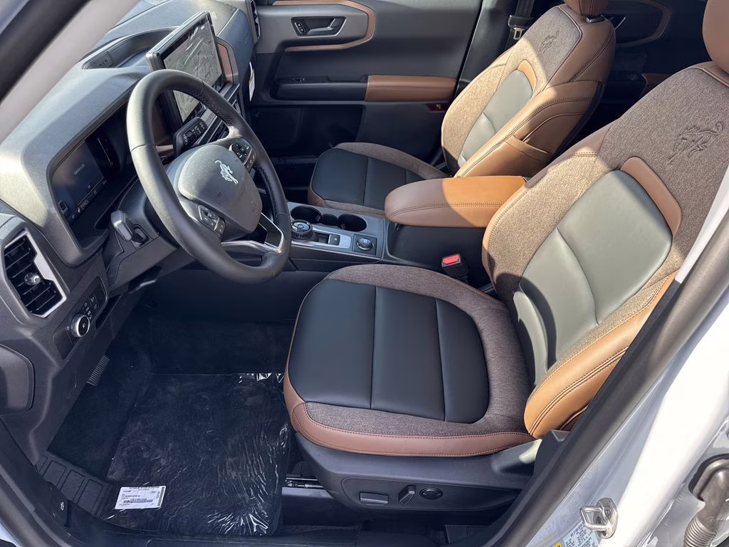 2026 Space White Metallic Ford Bronco Sport Outer Banks 4X4 SUV