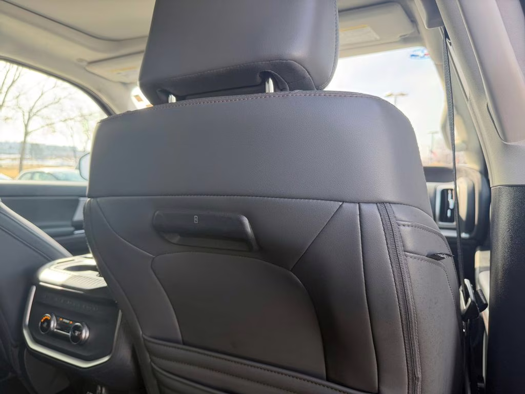 2025 Oxford White Ford Expedition Max Active 4X4 SUV