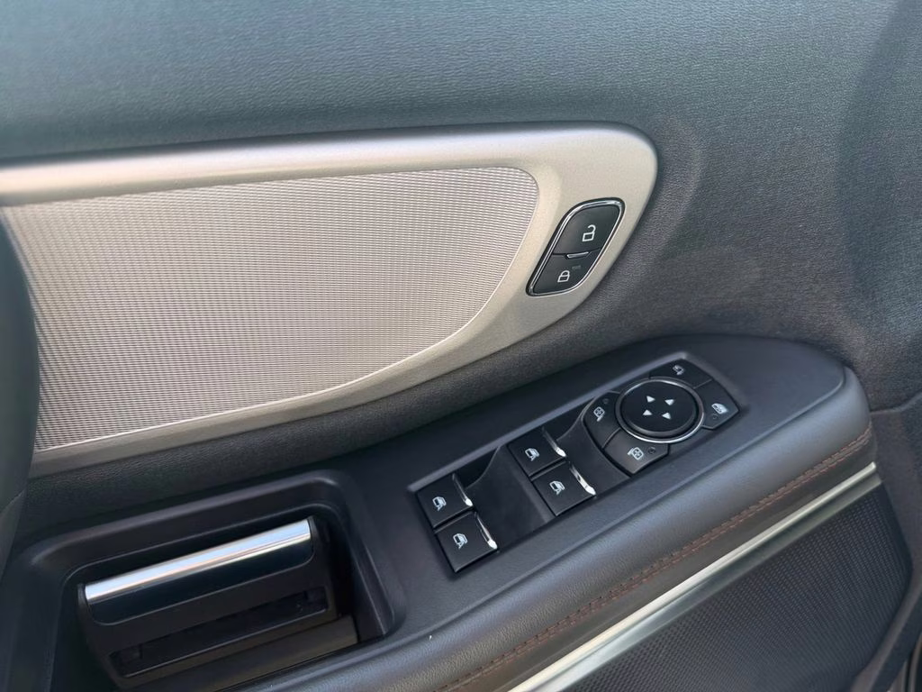 2025 Oxford White Ford Expedition Max Active 4X4 SUV