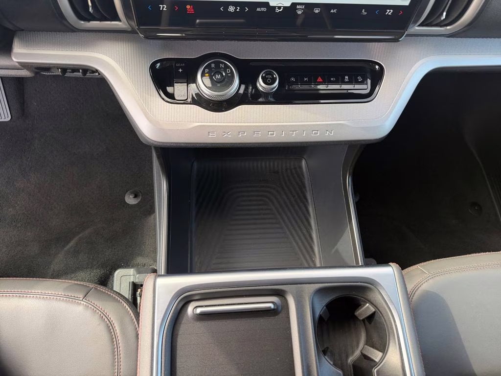 2025 Oxford White Ford Expedition Max Active 4X4 SUV