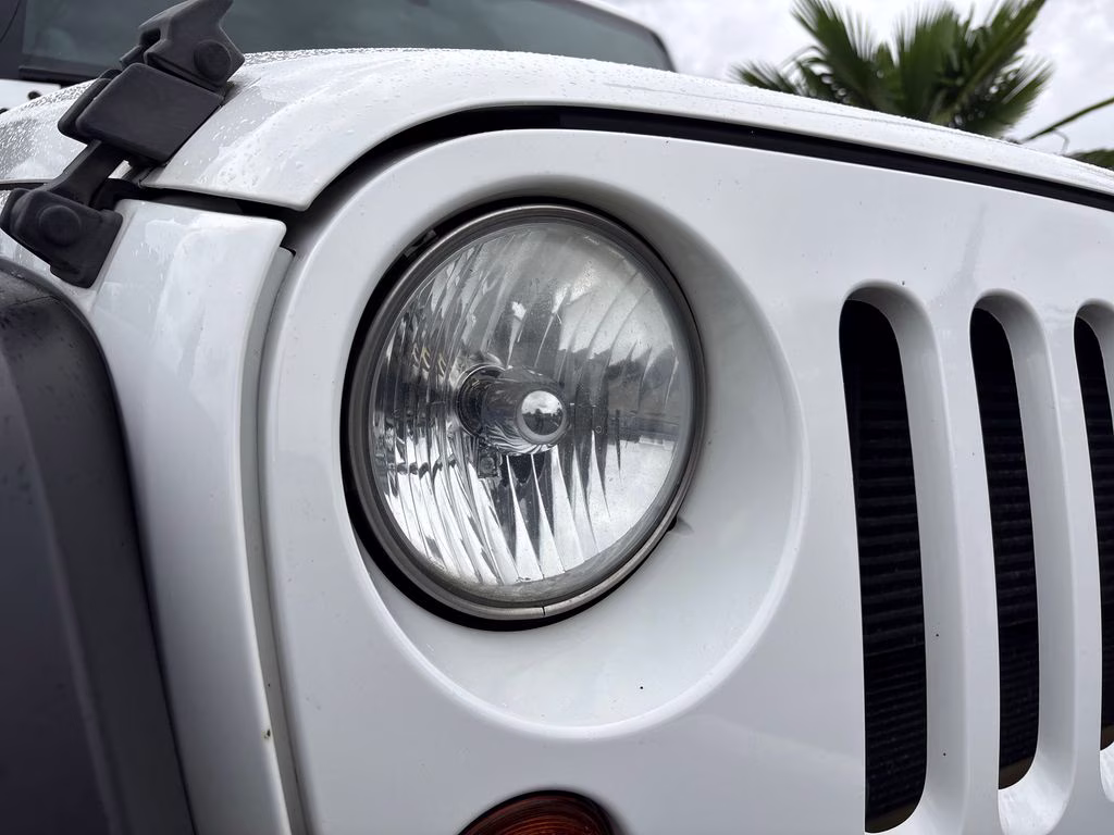 2012 Bright White Clearcoat Jeep Wrangler Unlimited Sport 4X4 SUV