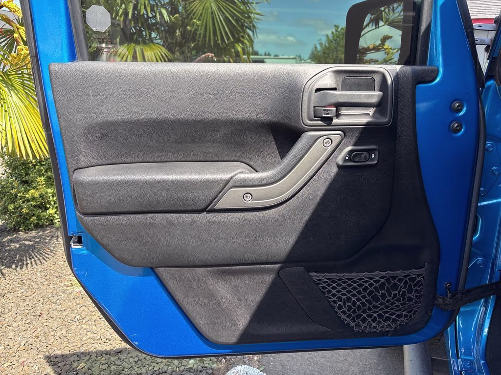 2015 Hydro Blue Pearl Coat Jeep Wrangler Willys Wheeler 4X4 SUV