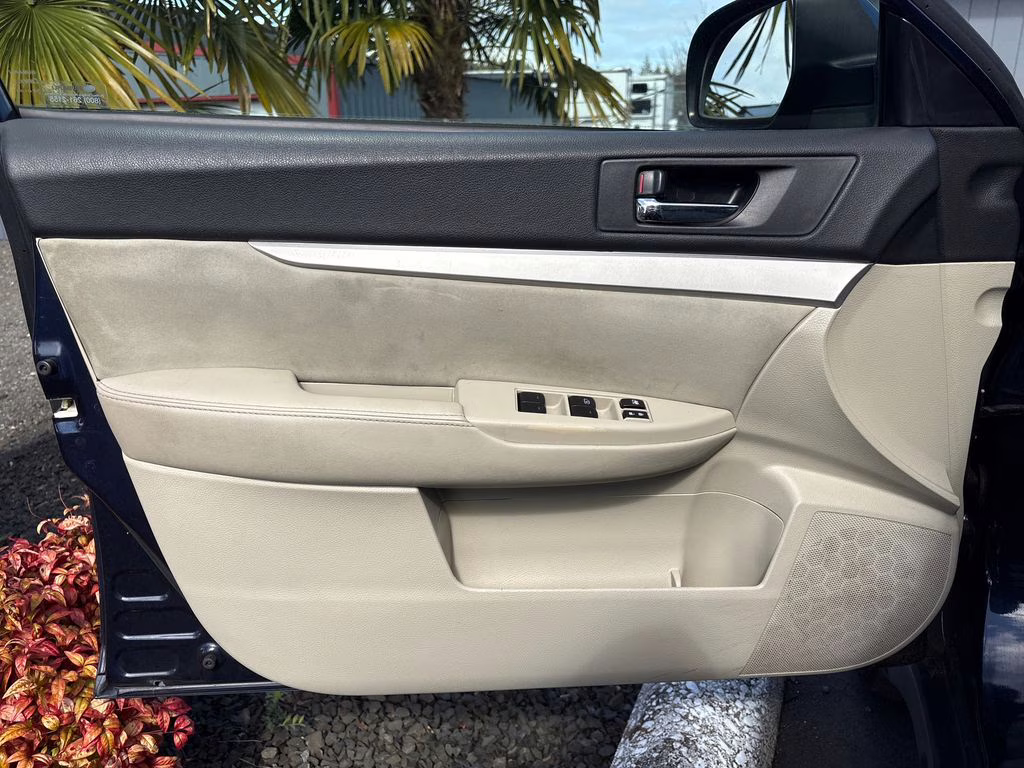 2012 Deep Indigo Pearl Subaru Outback 2.5i Premium AWD Crossover