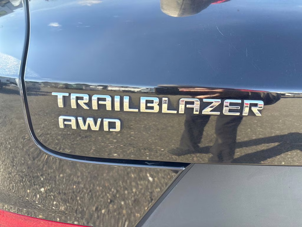 2021 Mosaic Black Metallic Chevrolet Trailblazer LT AWD SUV