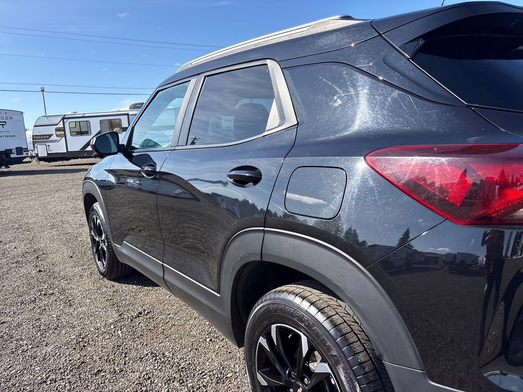 2021 Mosaic Black Metallic Chevrolet Trailblazer LT AWD SUV