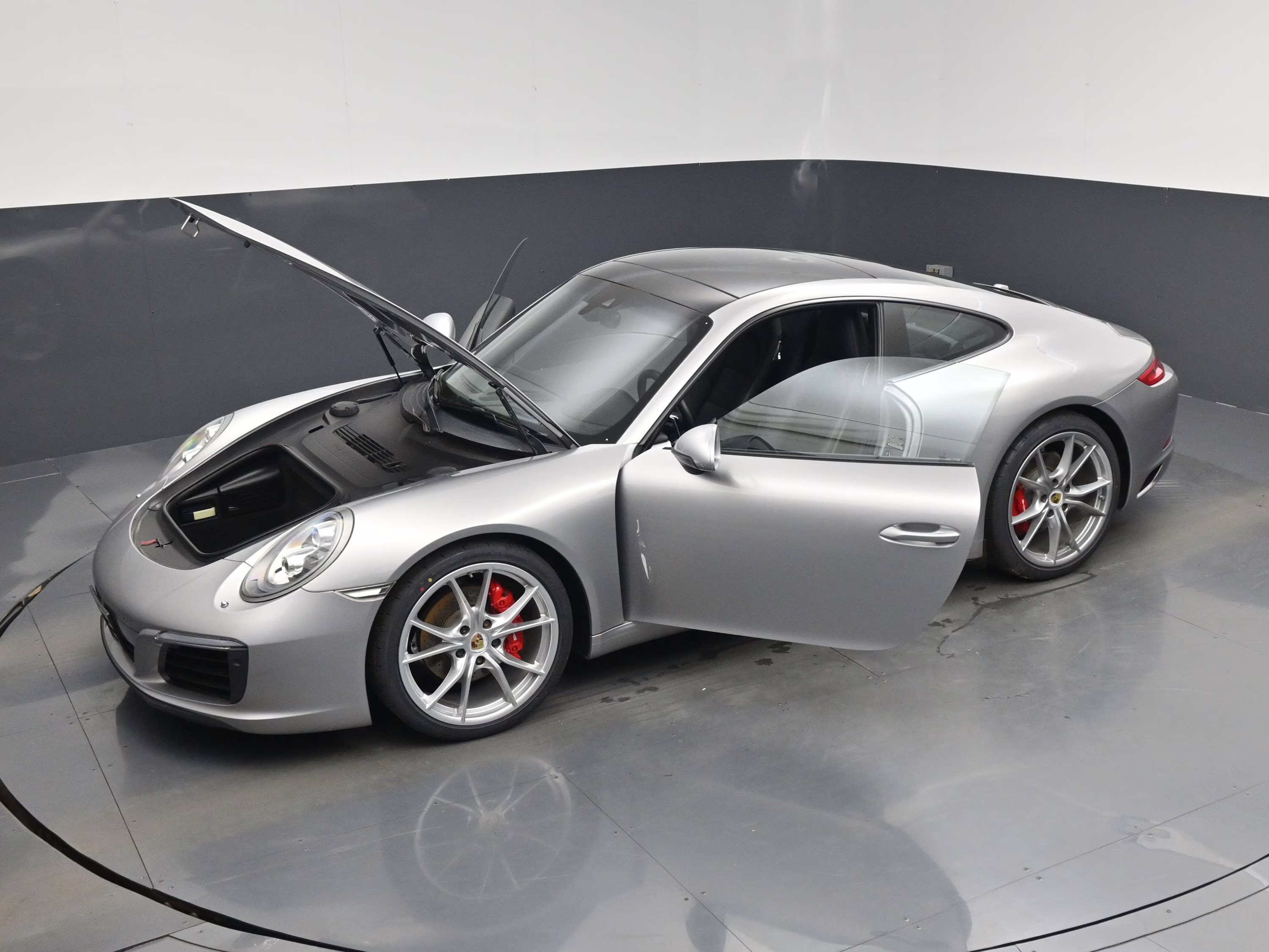 2017 Silver Porsche 911 Carrera Coupe