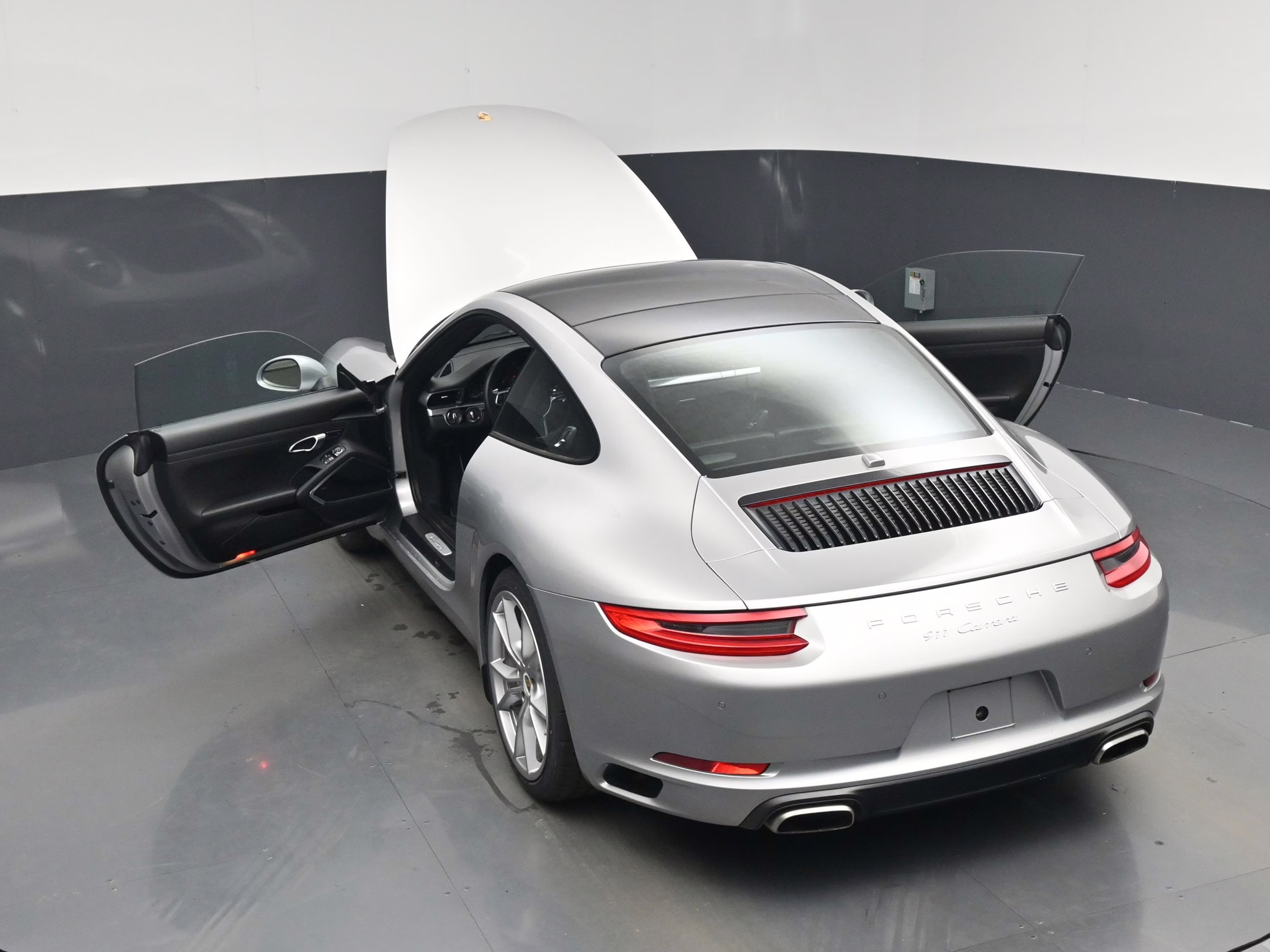 2017 Silver Porsche 911 Carrera Coupe