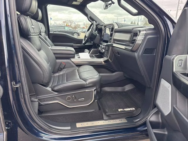 2024 Antimatter Blue Metallic Ford F-150 Platinum 4X4 Truck