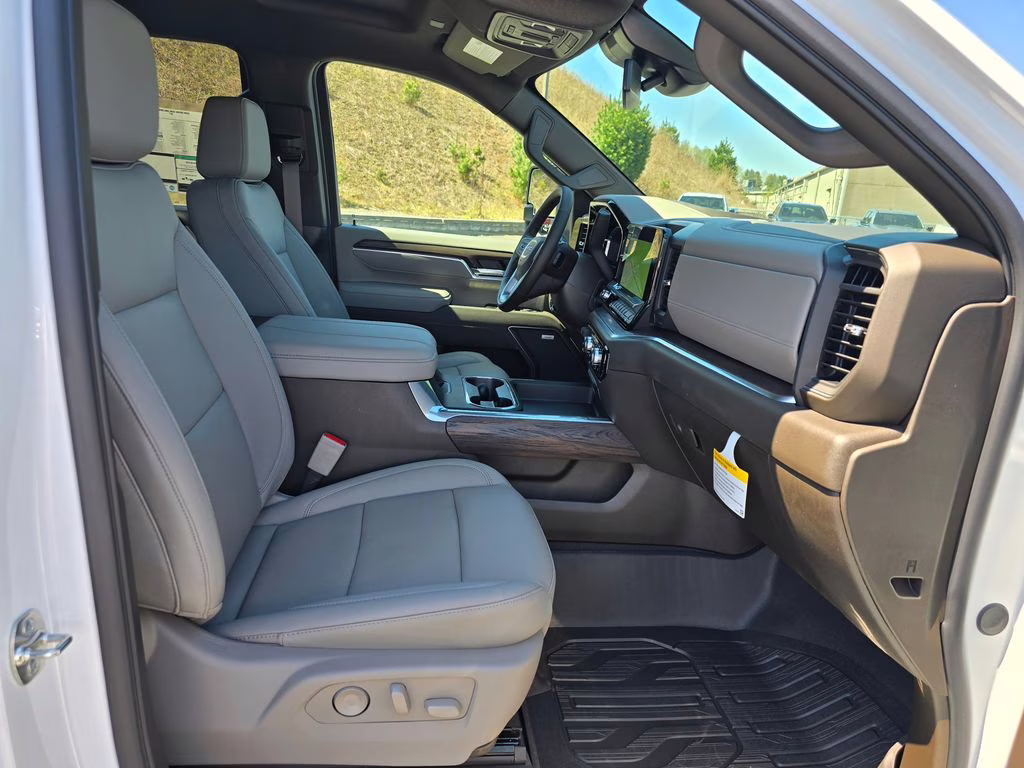 2026 Summit White GMC Sierra 3500HD SLT 4X4 Truck